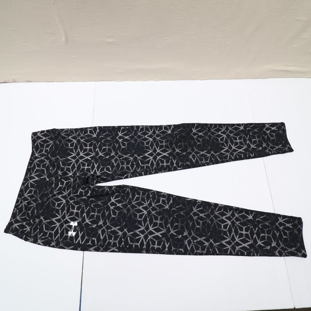 leggings under armor for girls  size YMD/JM/M  YMD (10-12)	28.5-30"	30-32"